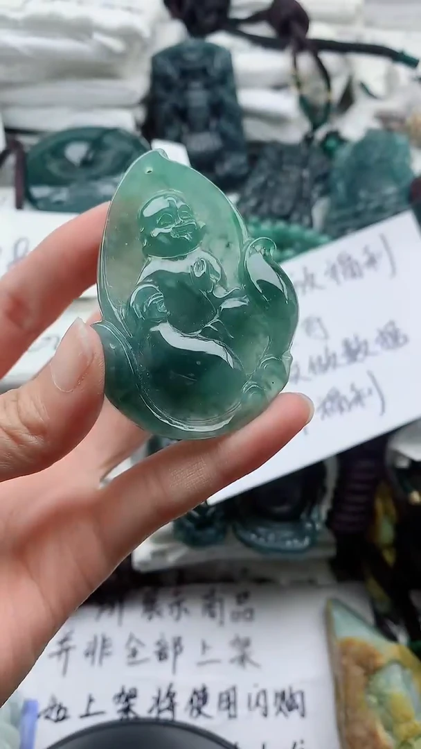 翡翠未镶嵌颈饰8888