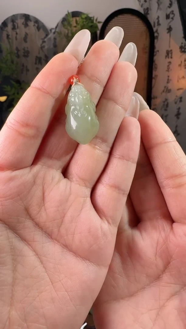 颈饰未镶嵌和田玉晴水貔貅 p