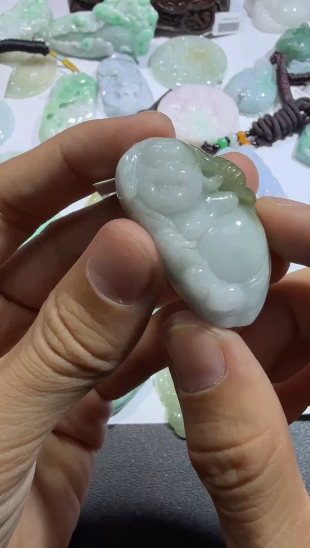 【闪购商品】翡翠颈饰未镶嵌00010725