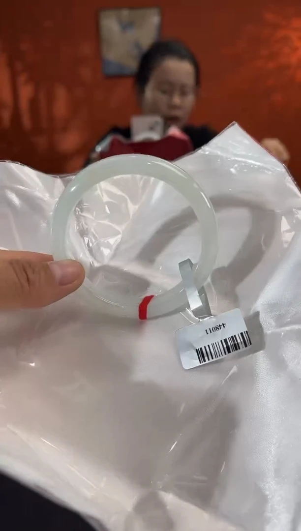 未镶嵌手镯翡翠3