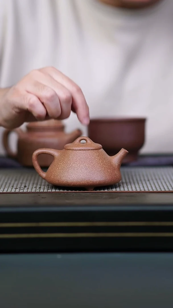 茶壶紫砂半手沉香段子冶180cc