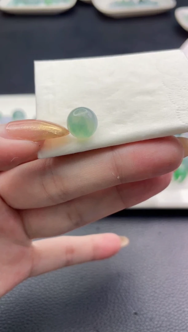 未镶嵌定制翡翠F****P珠子