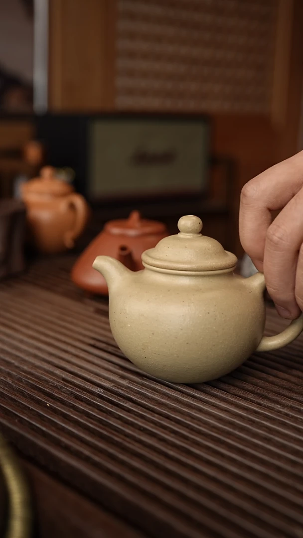 【闪购商品】本山绿泥茶壶瑕疵掌上明珠111111111