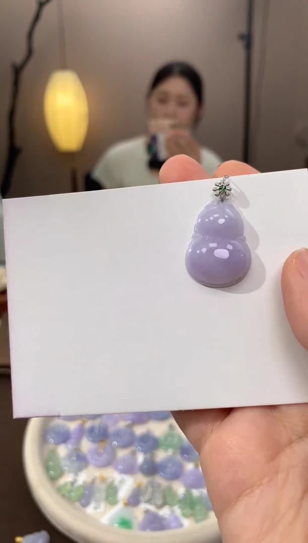 翡翠18K金镶嵌颈饰天然缅甸a货翡翠