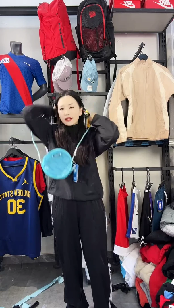 774闪购编码  阿迪运动卫衣裤以直播间过款为准 尺码. 蓝包