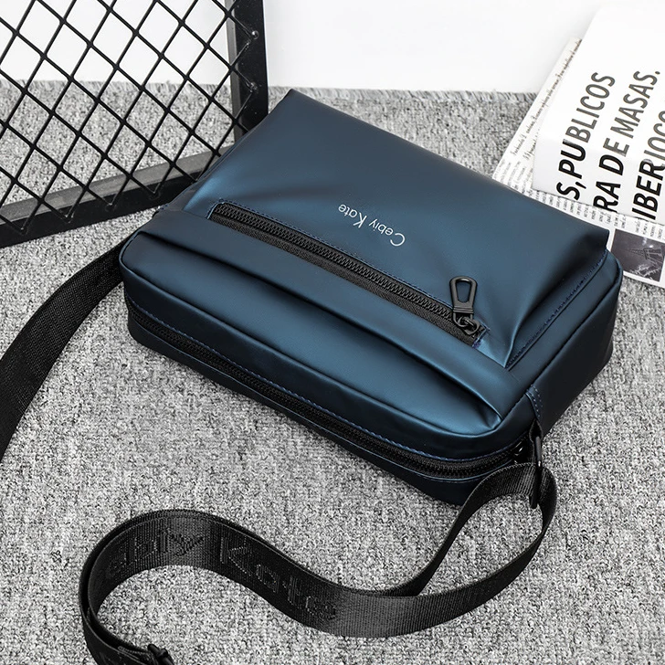 【专柜正品】韩版新款男包防水皮膜小方包男士单肩斜挎包时尚休闲包