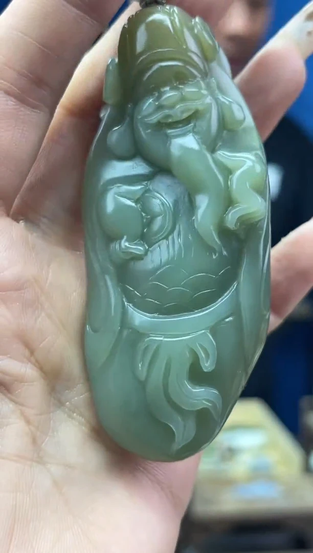 和田玉未镶嵌颈饰1