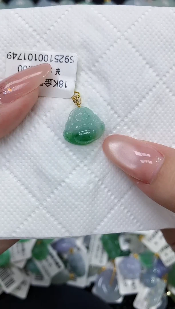 颈饰18K金镶嵌翡翠111111111