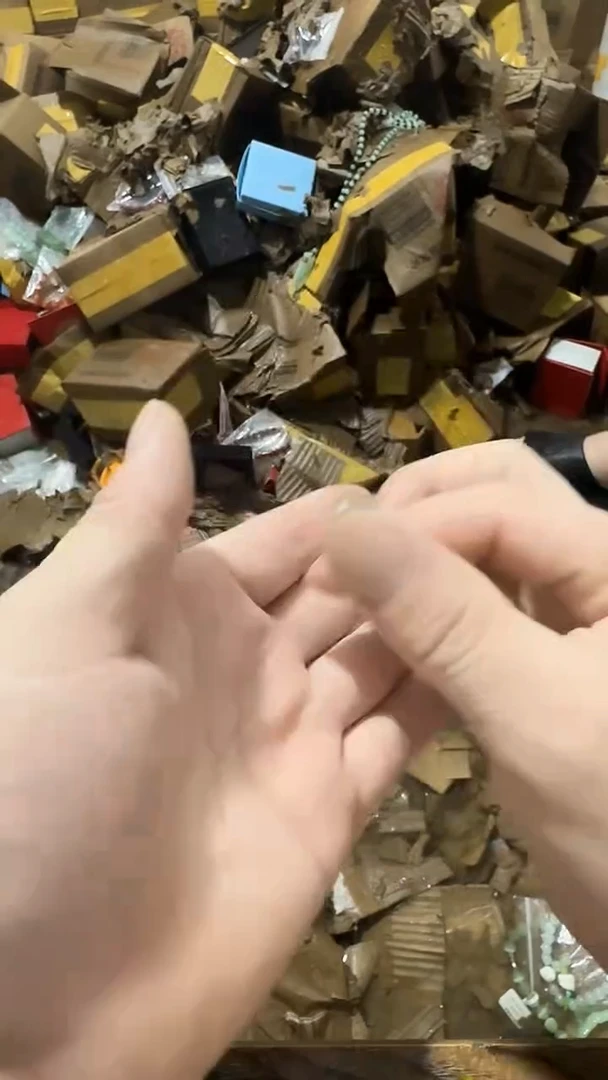 玻璃成品青玥珠宝123