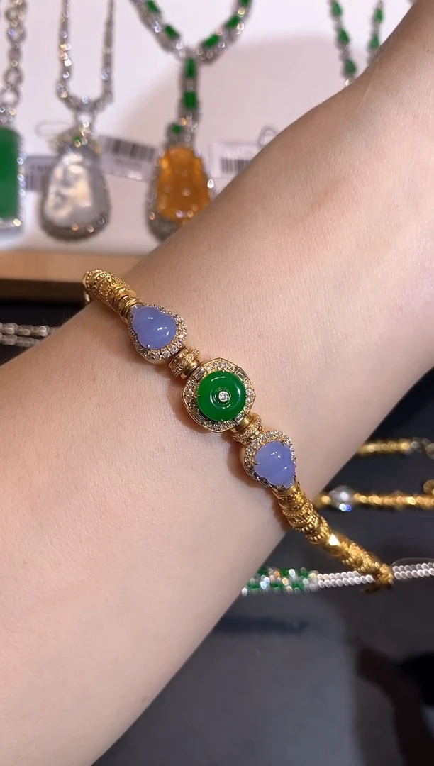 18K金镶嵌手链翡翠手链