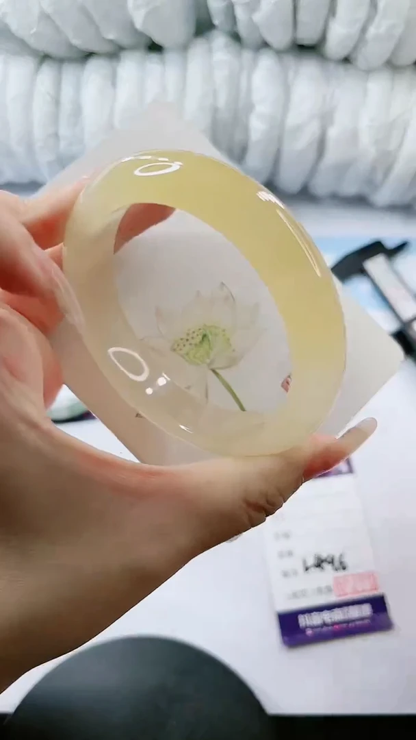 【闪购商品】石英质玉手镯未镶嵌多样性发货L496