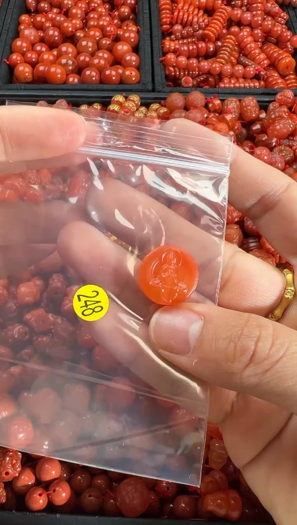 【闪购商品】南红玛瑙颈饰未镶嵌1