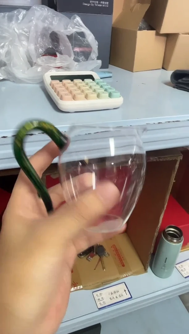 大漆公杯/黑底螺钿绿金