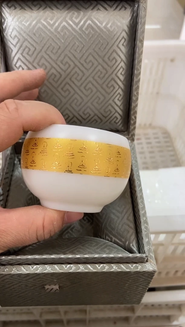 无运费险有瑕疵的摄影的产品有使用过的痕迹有点脏介意勿拍