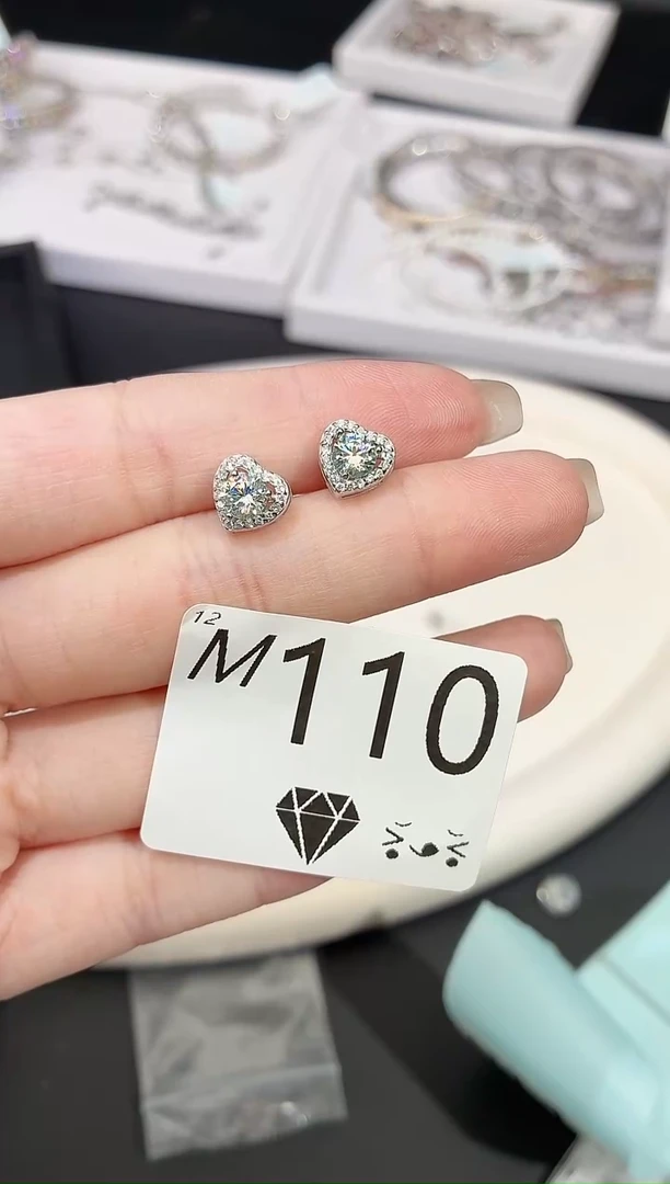 合成碳硅石925银多样性发一M110