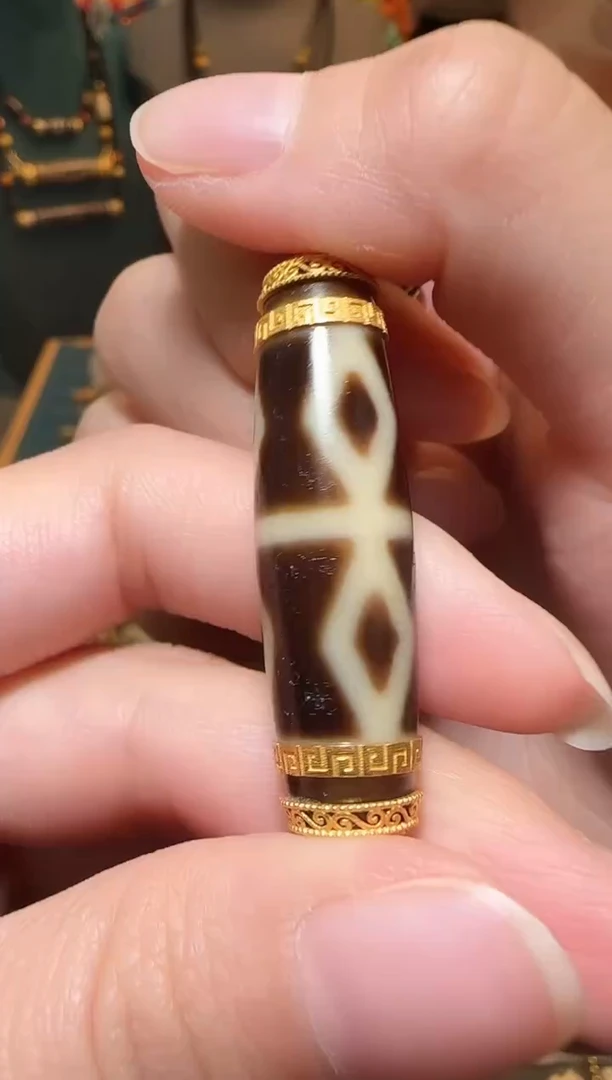 【闪购商品】玛瑙吊坠18K金镶嵌吊坠