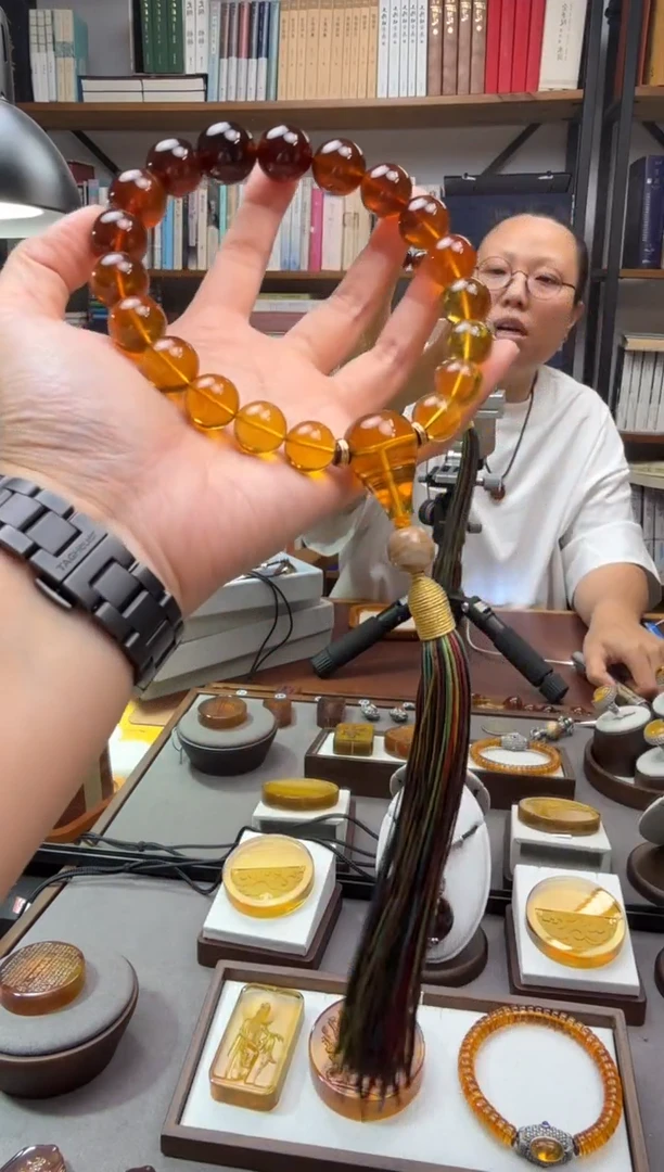 未镶嵌颈饰琥珀十八子手持