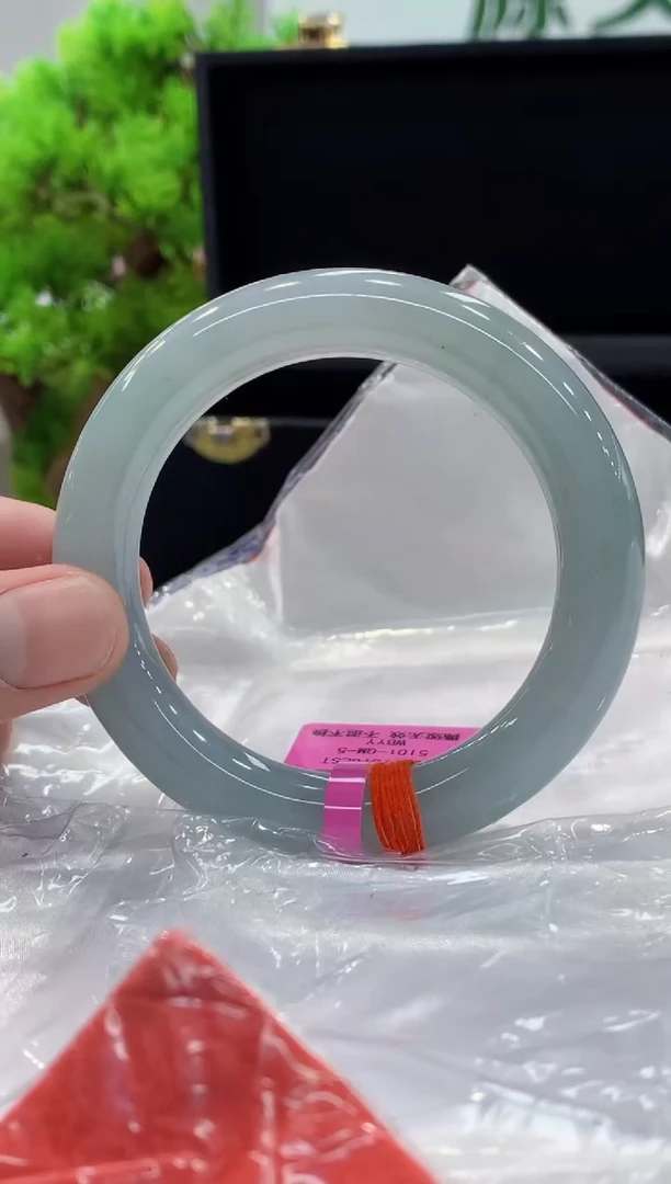 未镶嵌手镯翡翠翡翠手镯