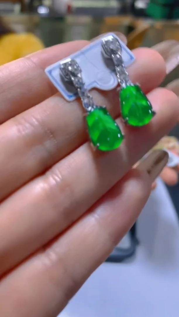 未镶嵌翡翠耳饰多样性发一