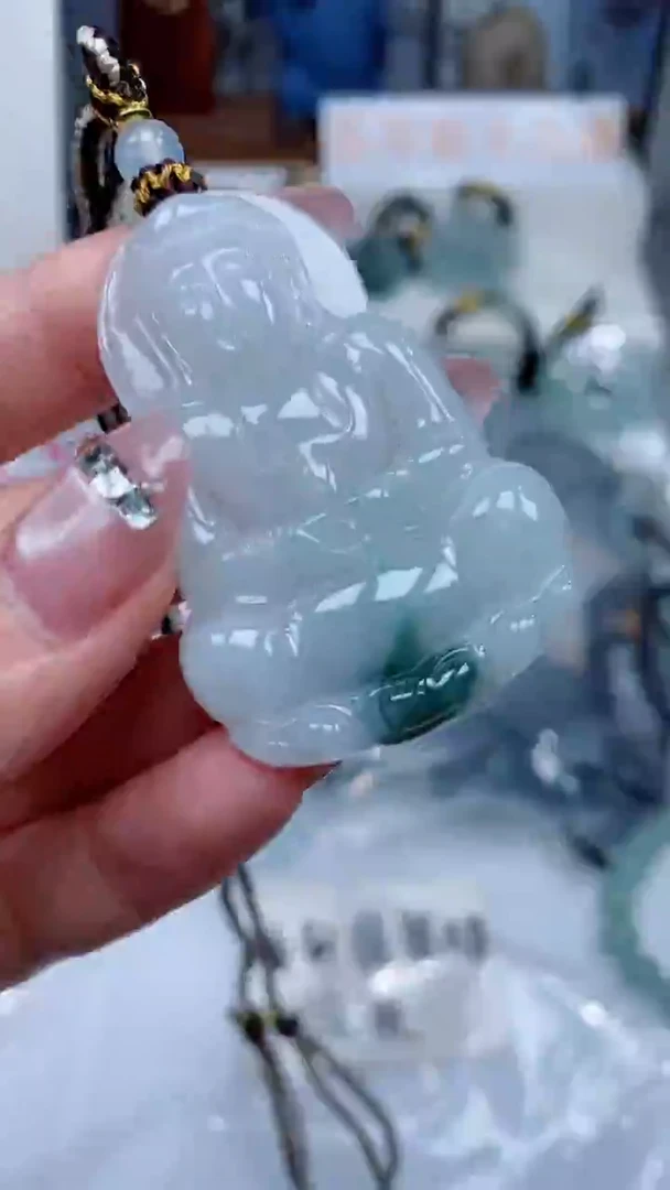 颈饰未镶嵌翡翠吊坠