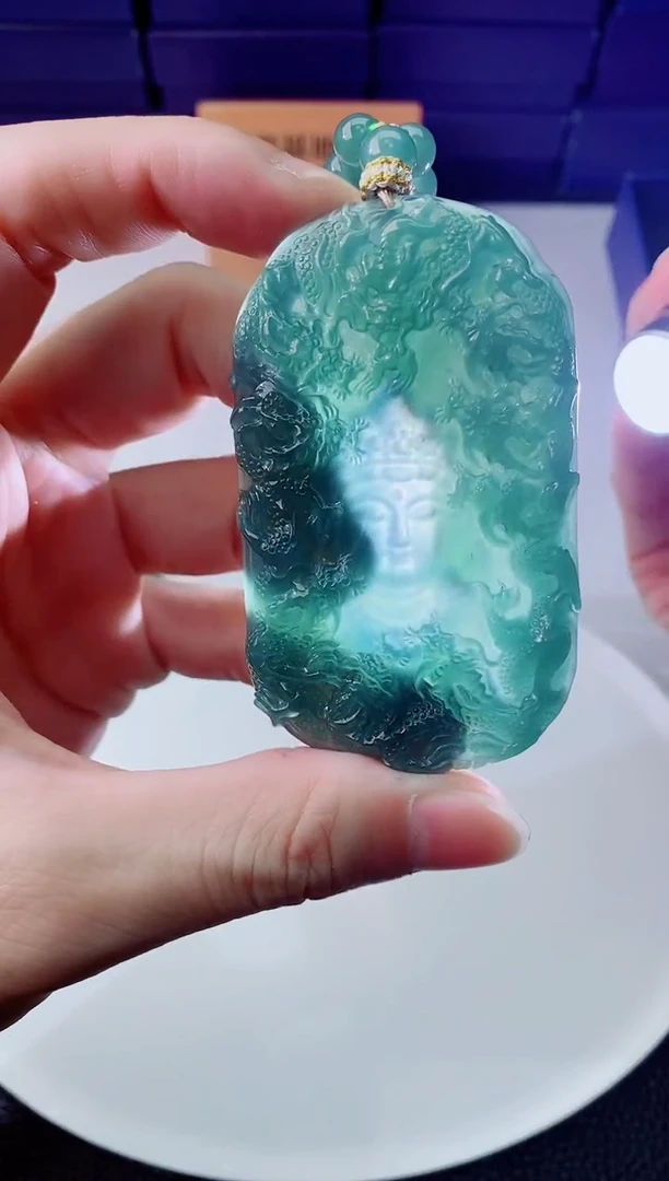 颈饰未镶嵌翡翠1