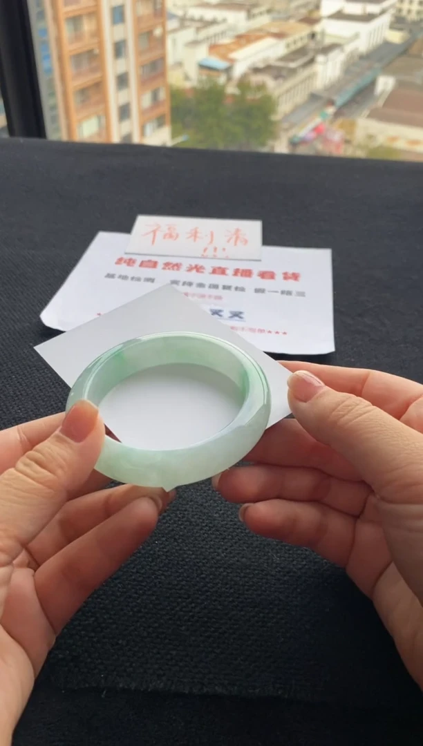 【闪购商品】翡翠手镯未镶嵌买断价XW23017227