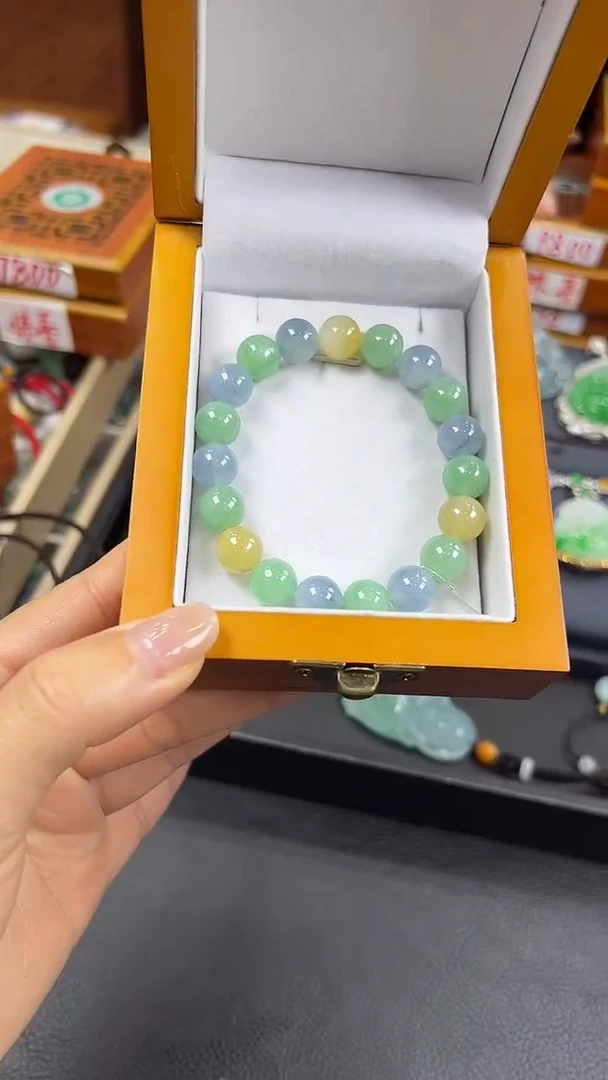 翡翠未镶嵌挂件手串