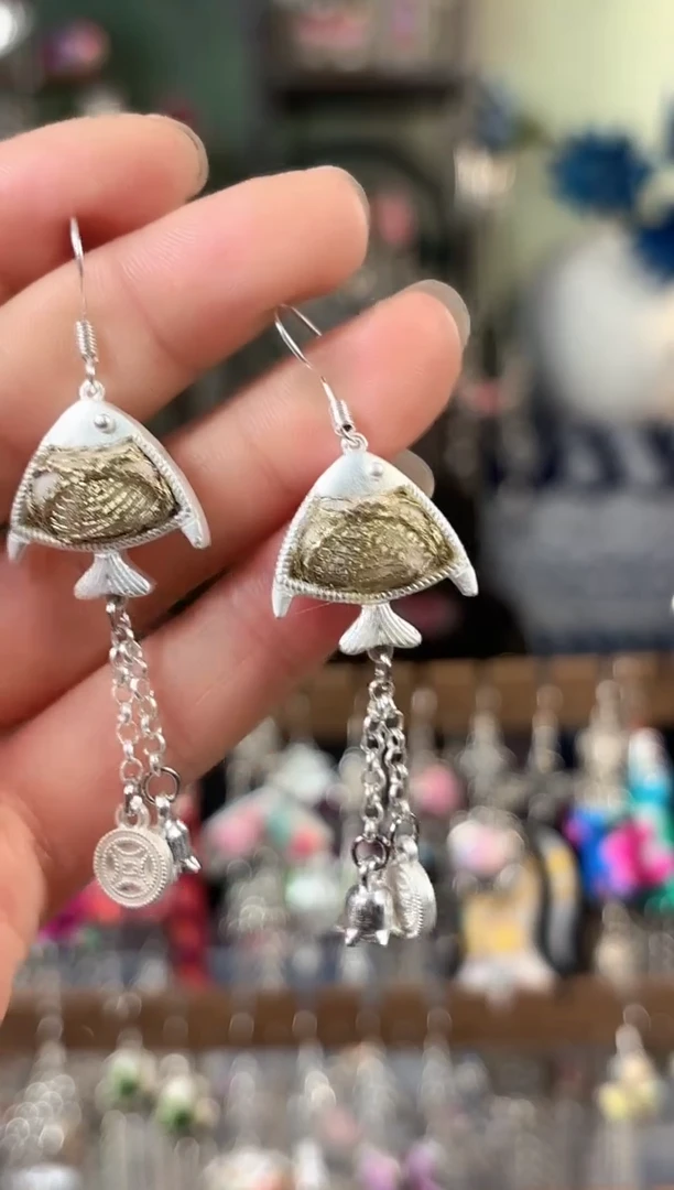 彩云南阁非遗老绣饰品118