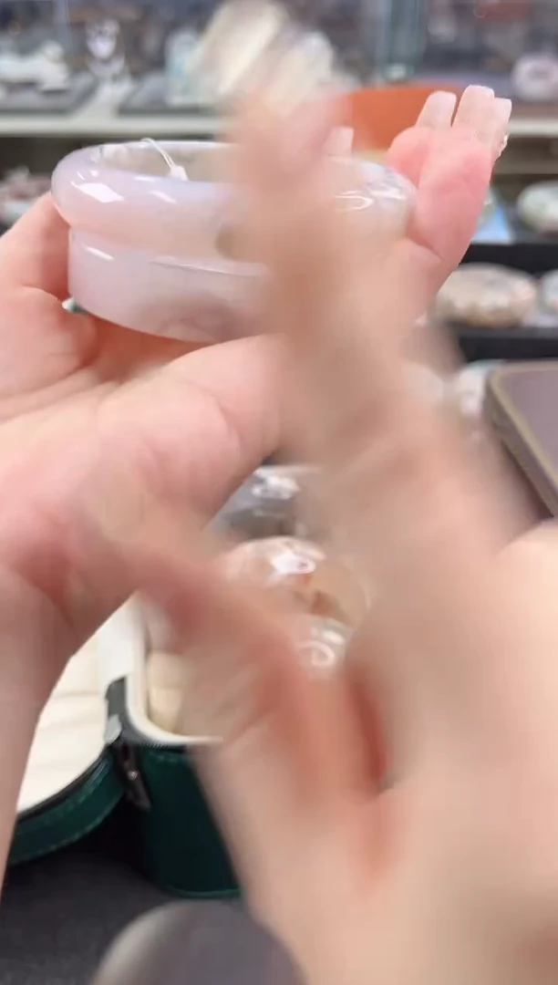 未镶嵌手镯石英质玉尘*丷圈口（赠品镯心）