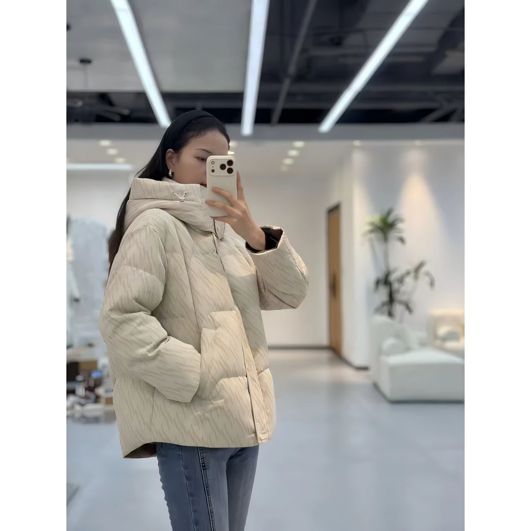 2025年新品色织提花保暖气质女人鹅绒服DNZY6252