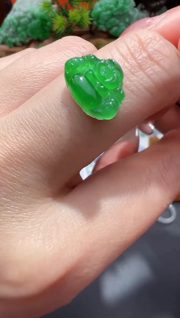 未镶嵌定制翡翠9.5*12.8*2.3佛公