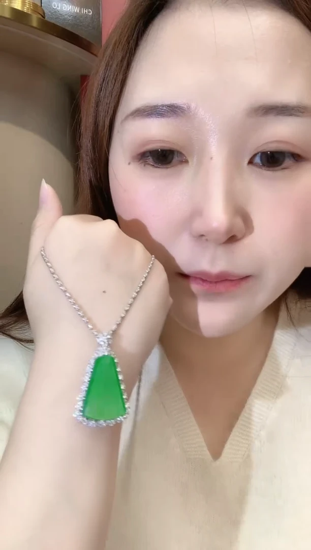 吊坠(不含链)18K金镶嵌翡翠偷***貓b139