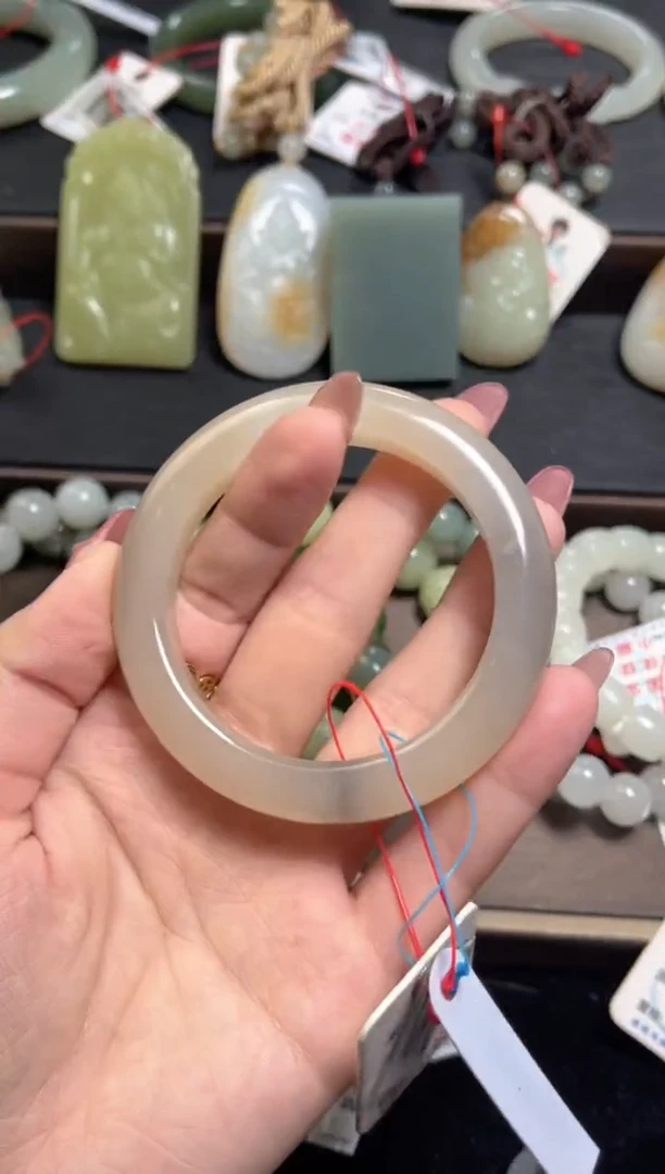 未镶嵌手镯和田玉青海藕粉带烟紫 55+圈9009172