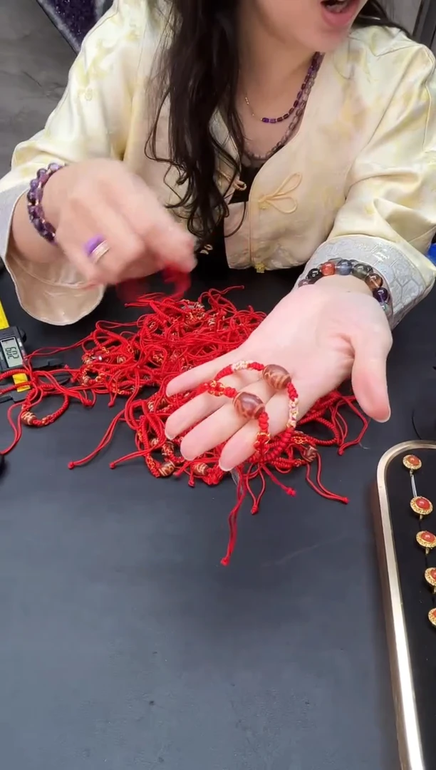 【闪购商品】玛瑙/玉髓手绳未镶嵌贵人珠珠多样性发一