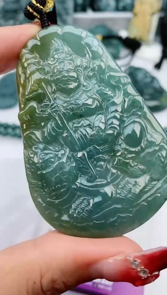 【闪购商品】翡翠颈饰未镶嵌