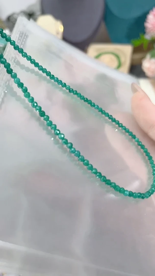 【闪购商品】祖母绿颈饰银S925镶嵌圆99