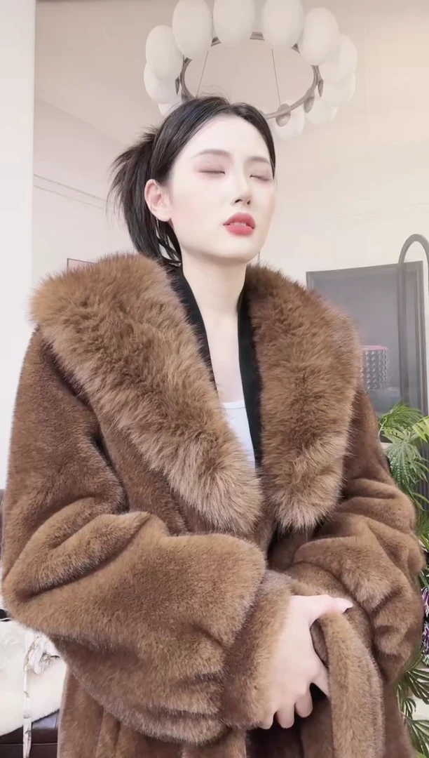 毛皮大衣最后一口价