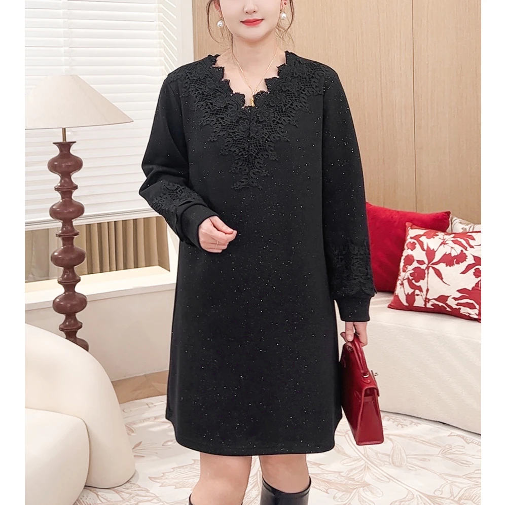 【V领闪粉小黑裙】MsShe大码女装新春优雅拼接花边磨毛D~E2410064