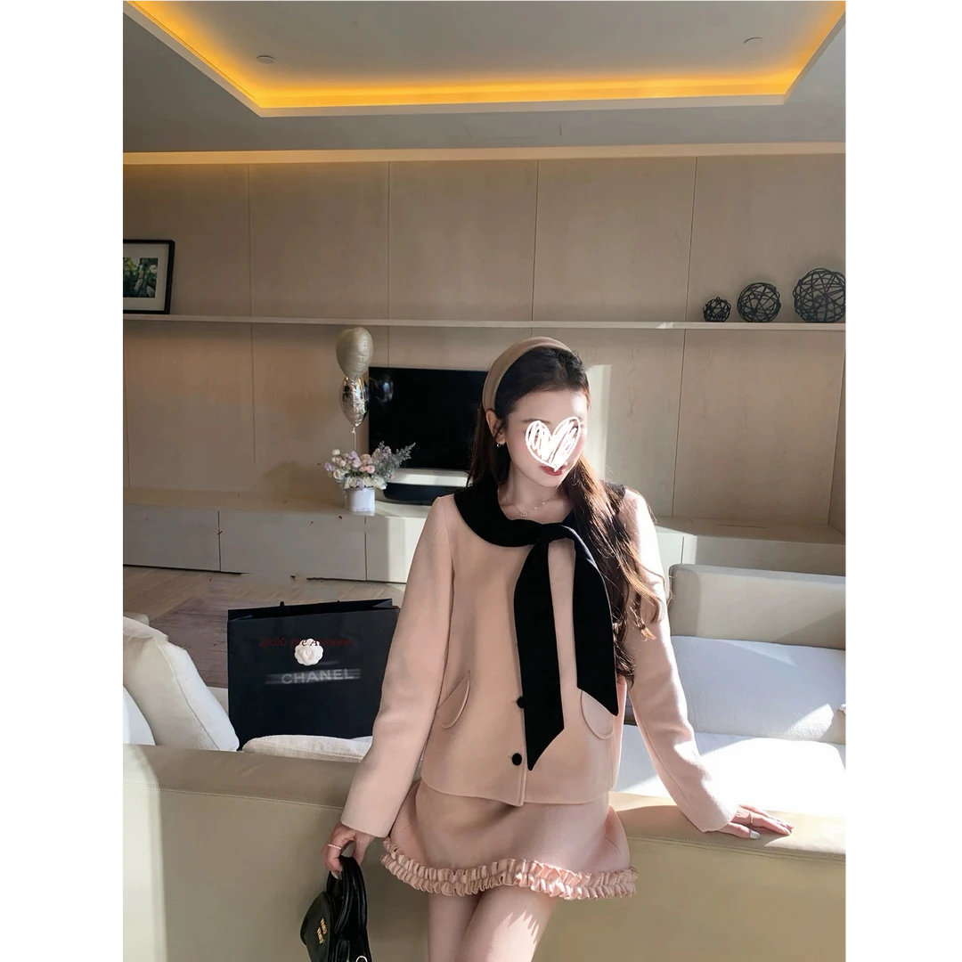 海德堡甜美蜜桃粉毛呢大衣+温柔显瘦半身短裙两件套装D845