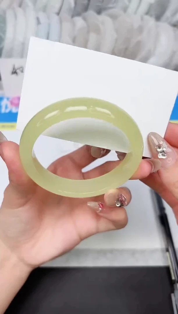 石英质玉手镯未镶嵌122-56.7