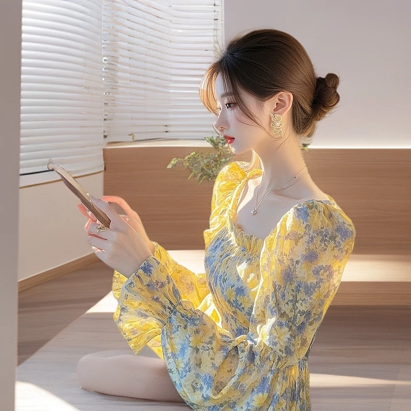 2025年春季时尚新款漂亮小衫高级感轻奢减龄洋气法式黄色碎花衬衫