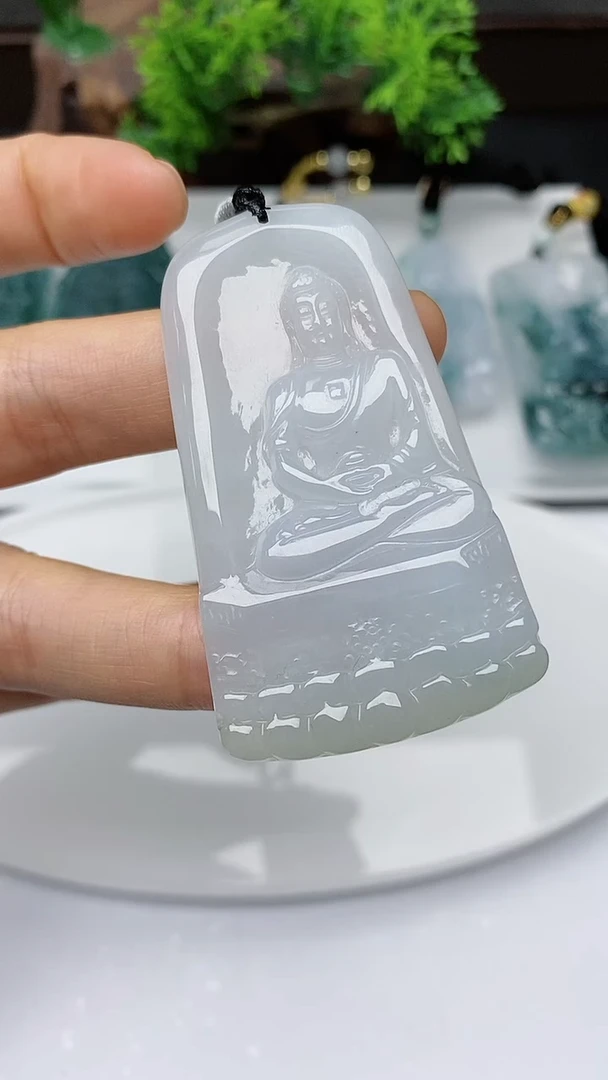 【闪购商品】翡翠颈饰未镶嵌