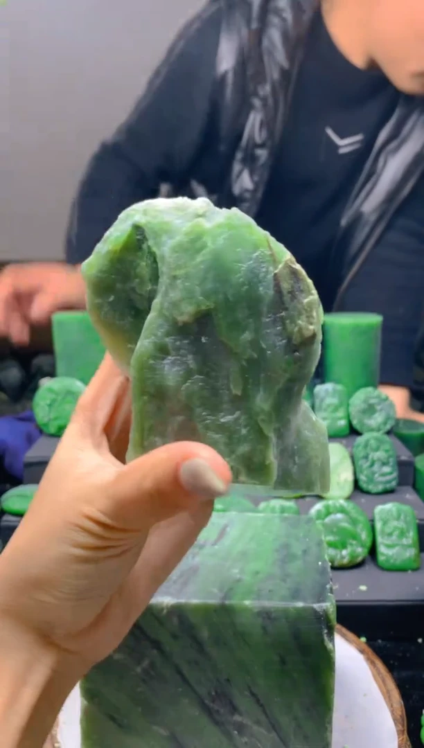 未镶嵌和田玉珠宝半成品1