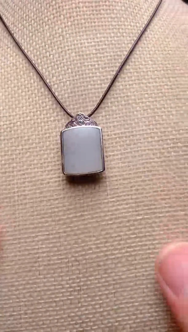 和田玉未镶嵌颈饰1