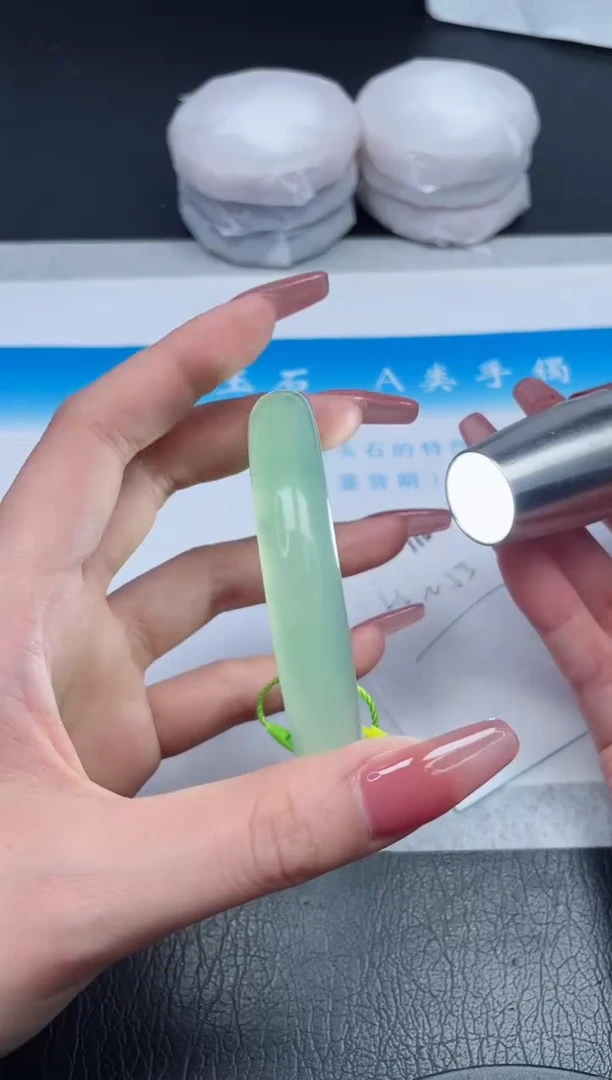 【闪购商品】石英质玉手镯未镶嵌910-54