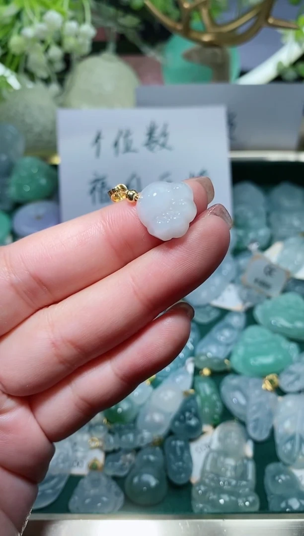 【闪购商品】翡翠颈饰未镶嵌天然A货翡翠一件