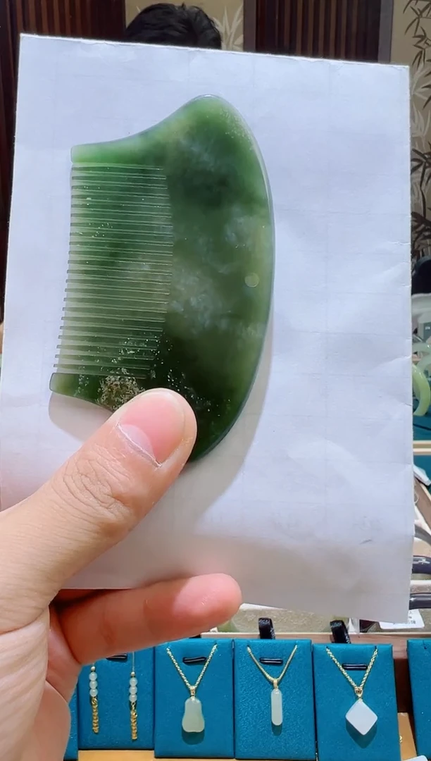 未镶嵌和田玉把件小*思翠青玉梳