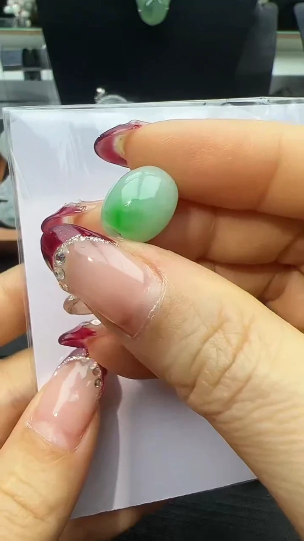 【闪购商品】翡翠颈饰未镶嵌路路通