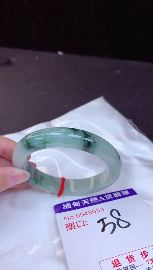 【闪购商品】翡翠手镯未镶嵌58+
