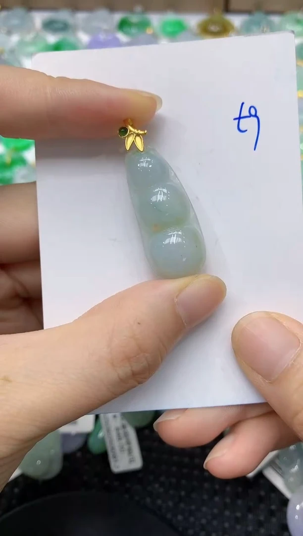 翡翠未镶嵌颈饰111111111